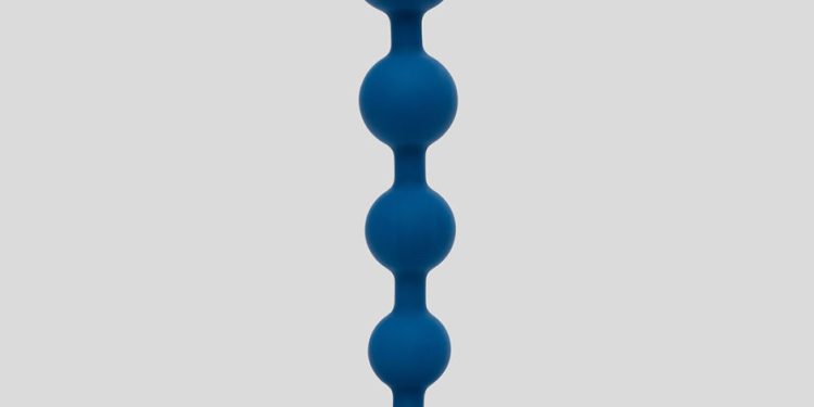 How to Use Anal Beads Alone or With a Partner
