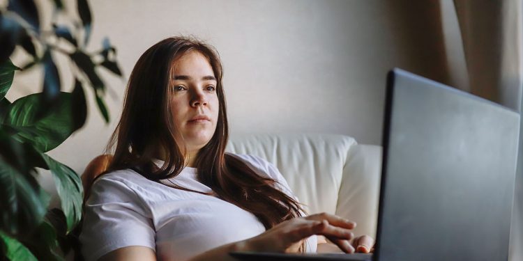 Diagnosing PCOS: Symptoms, signs and what to look for