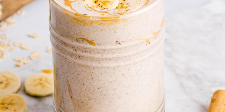 Start your morning off with this thick and creamy Healthy Banana Oat Breakfast Smoothie! Packed with protein and easily made with wholesome ingredients in just 5 minutes to keep you feeling full and satisfied all morning long.