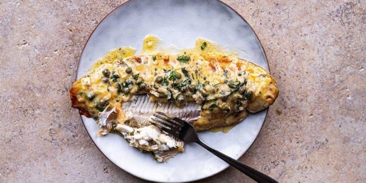 Pan-Seared Dover Sole with Lemon-Butter Sauce
