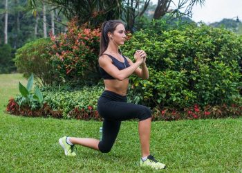 5-Minute Lower Body Workouts to Tone Legs and Glutes